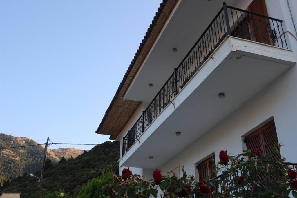 Velia Guesthouse Kalávrita Kültér fotó
