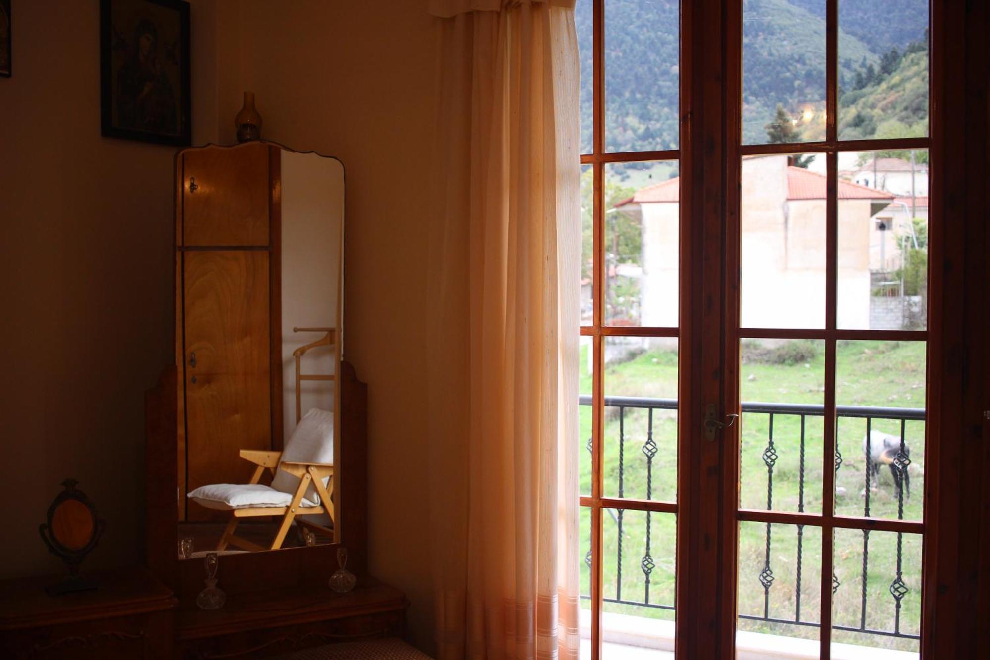 Velia Guesthouse Kalávrita Kültér fotó